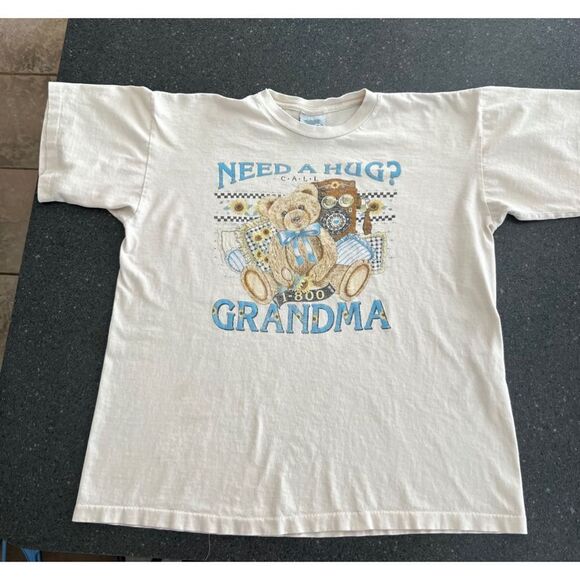 Vintage Ned a hug? Grandma T-shirt made in USA single stitch - Picture 3 of 9